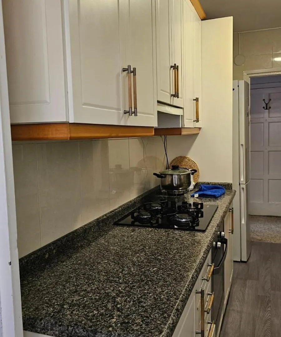 Homestay Habitacion Privada Centro Malaga Cerca De La Estacion De Tren Maria Zambrano Y Del Centro Historico Y De La Playa