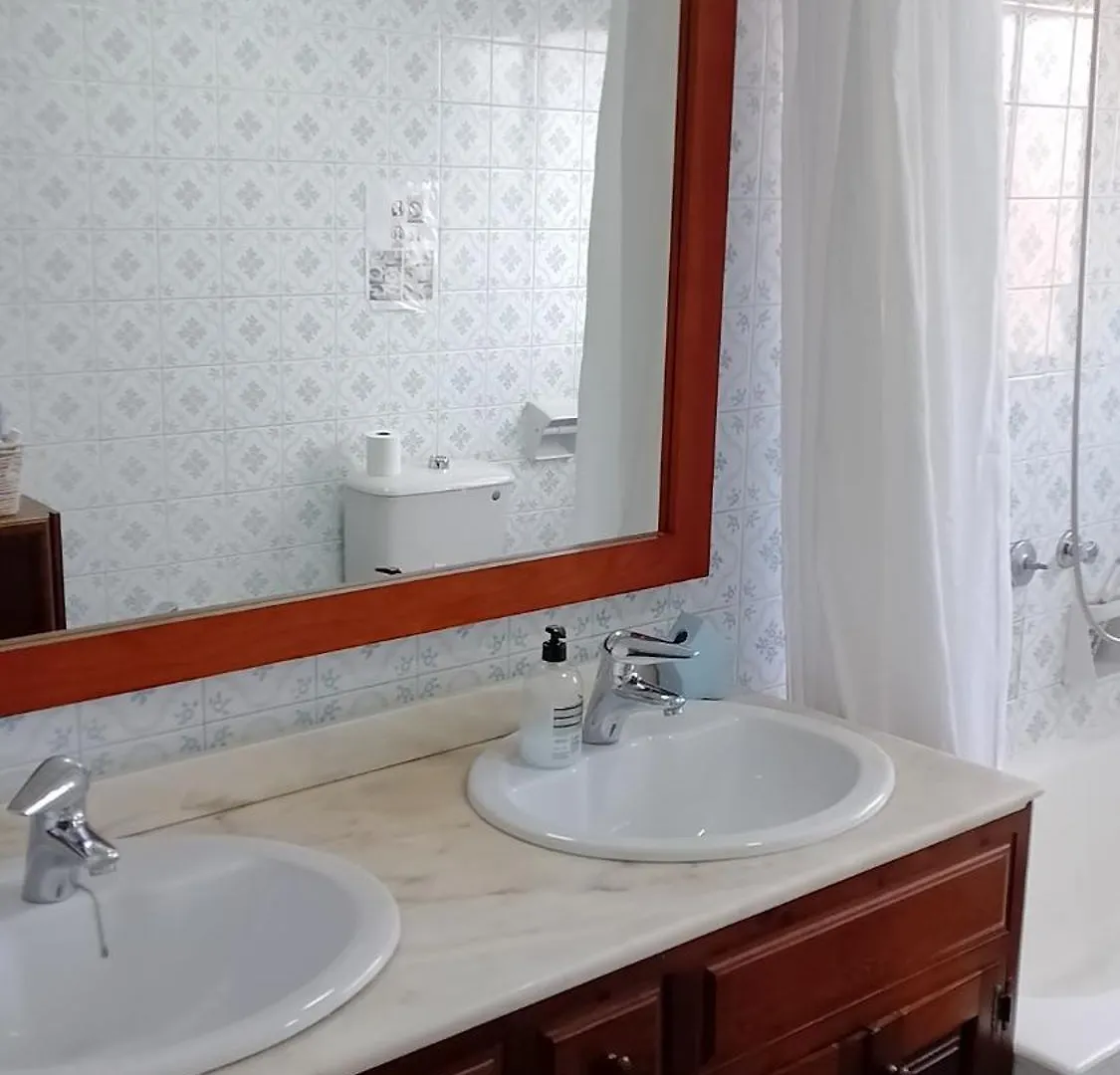 Habitacion Privada Centro Malaga Cerca De La Estacion De Tren Maria Zambrano Y Del Centro Historico Y De La Playa