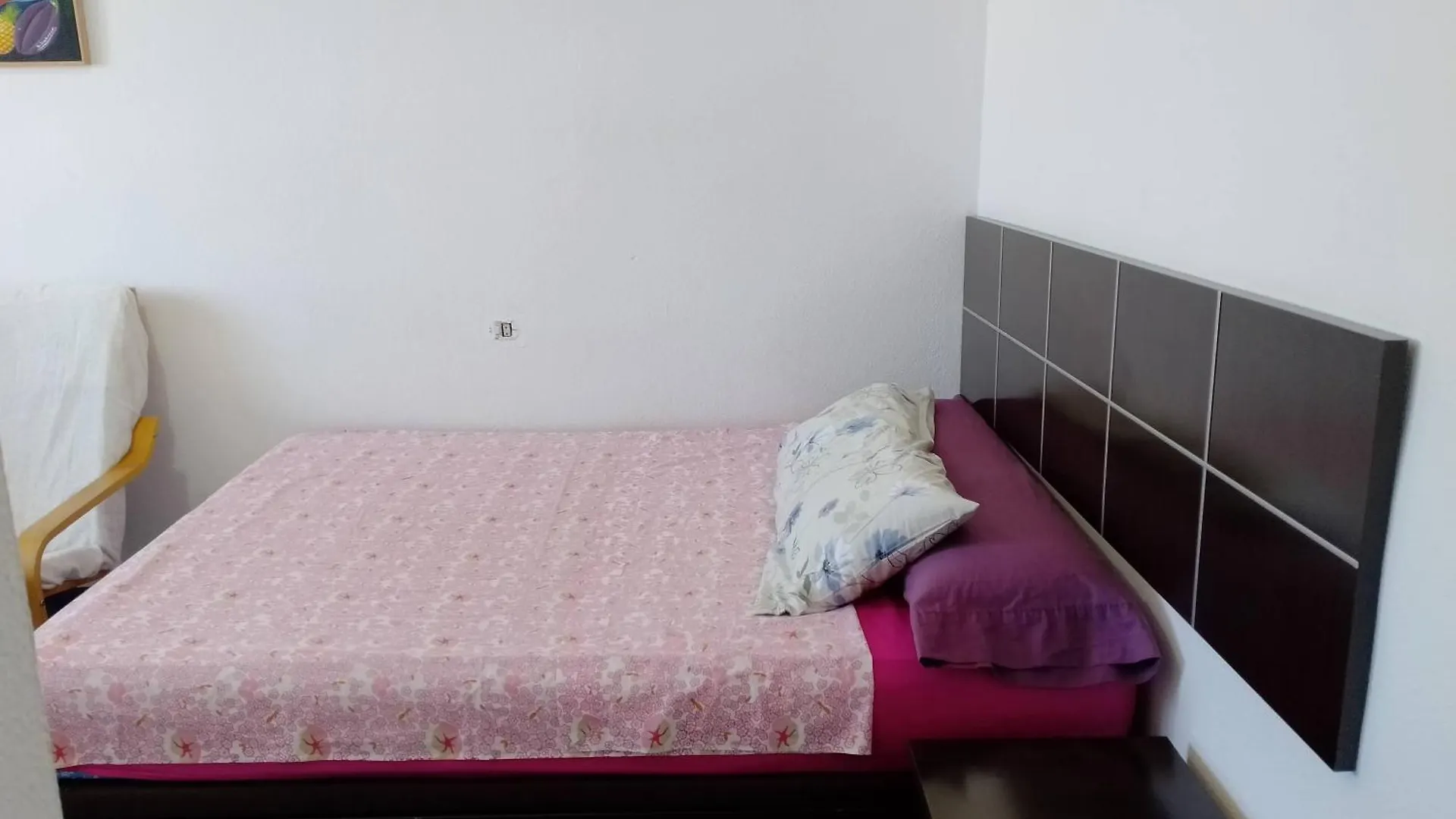 Homestay Habitacion Privada Centro Malaga Cerca De La Estacion De Tren Maria Zambrano Y Del Centro Historico Y De La Playa