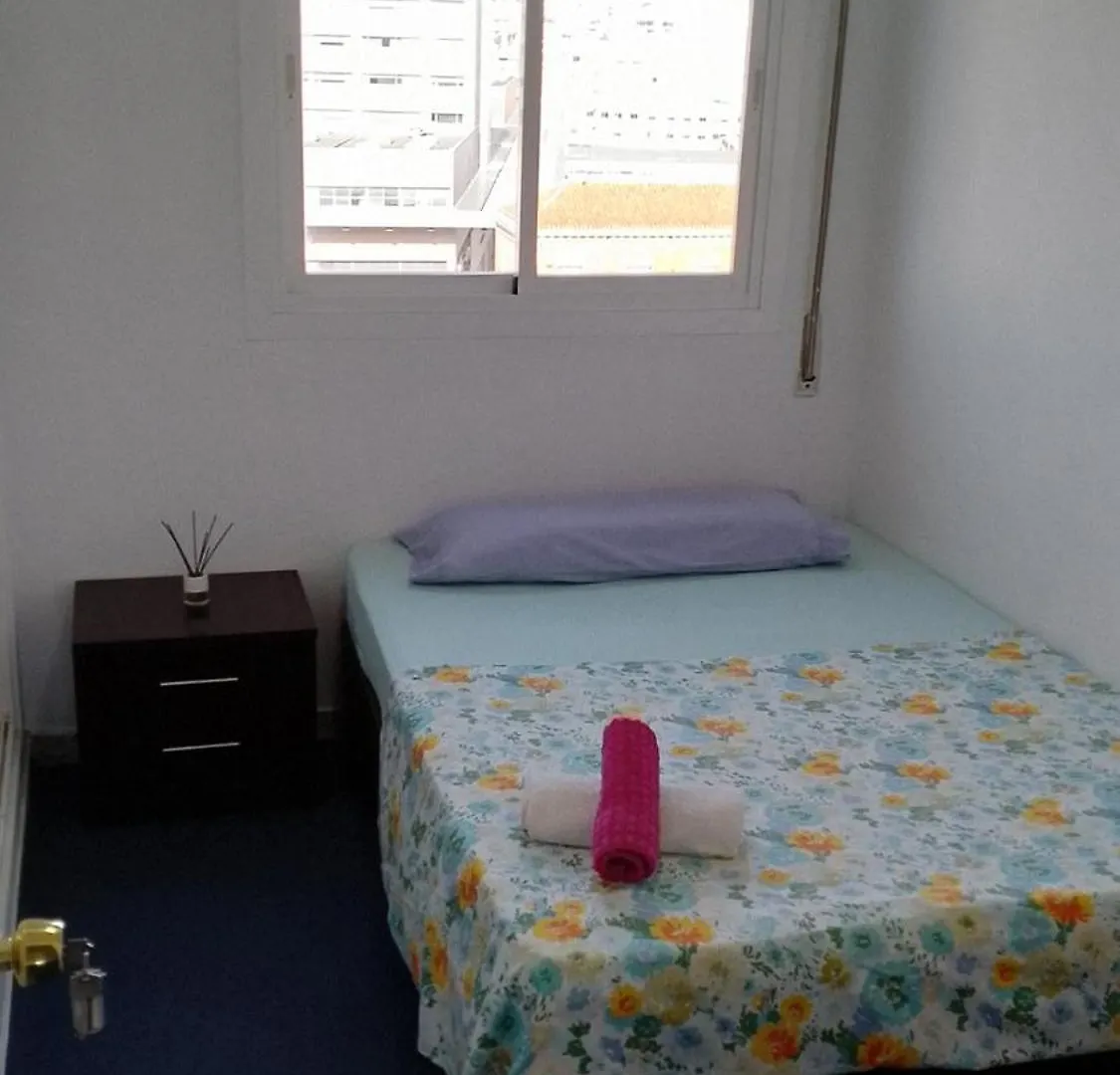 Habitacion Privada Centro Malaga Cerca De La Estacion De Tren Maria Zambrano Y Del Centro Historico Y De La Playa Homestay