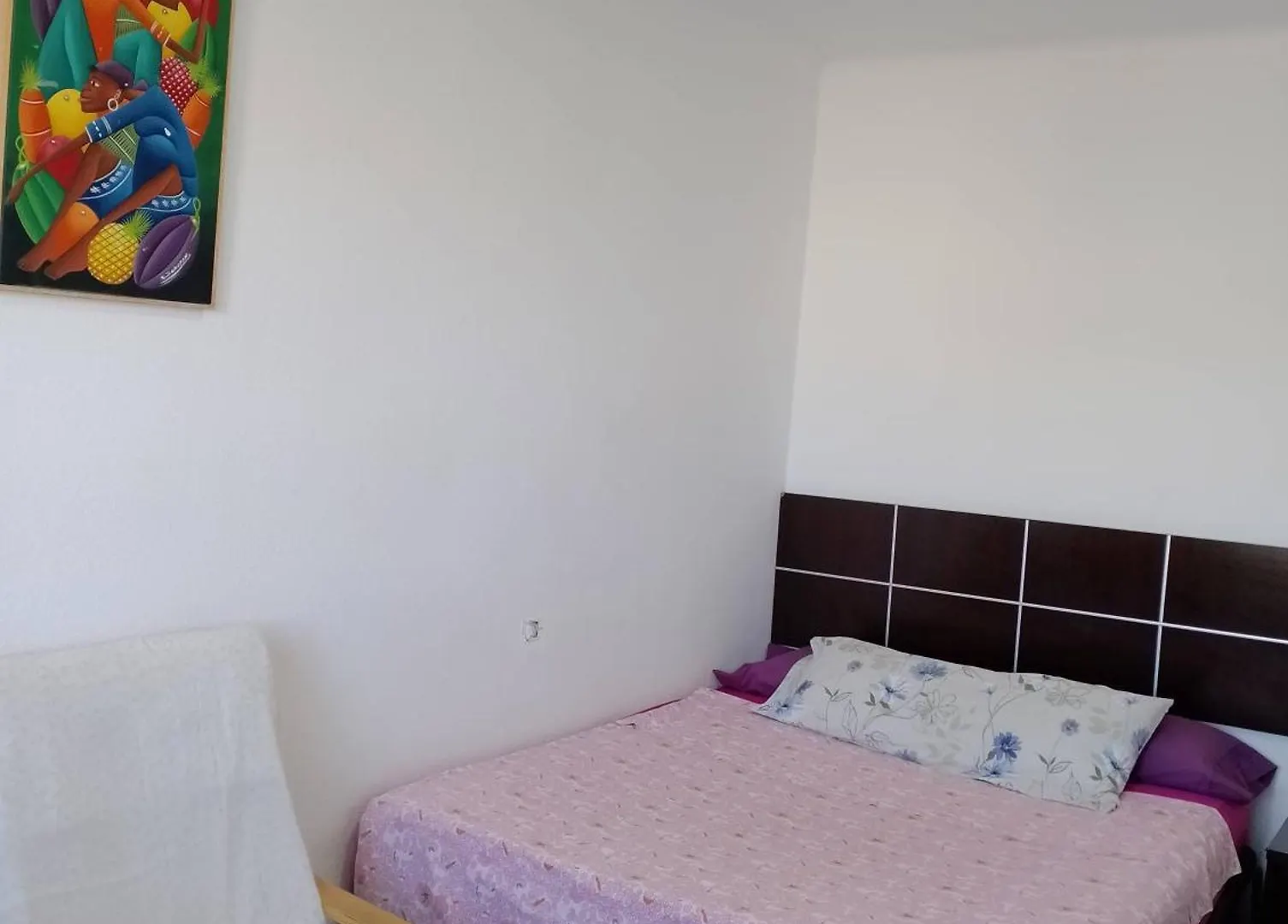 Habitacion Privada Centro Malaga Cerca De La Estacion De Tren Maria Zambrano Y Del Centro Historico Y De La Playa Alloggio in famiglia