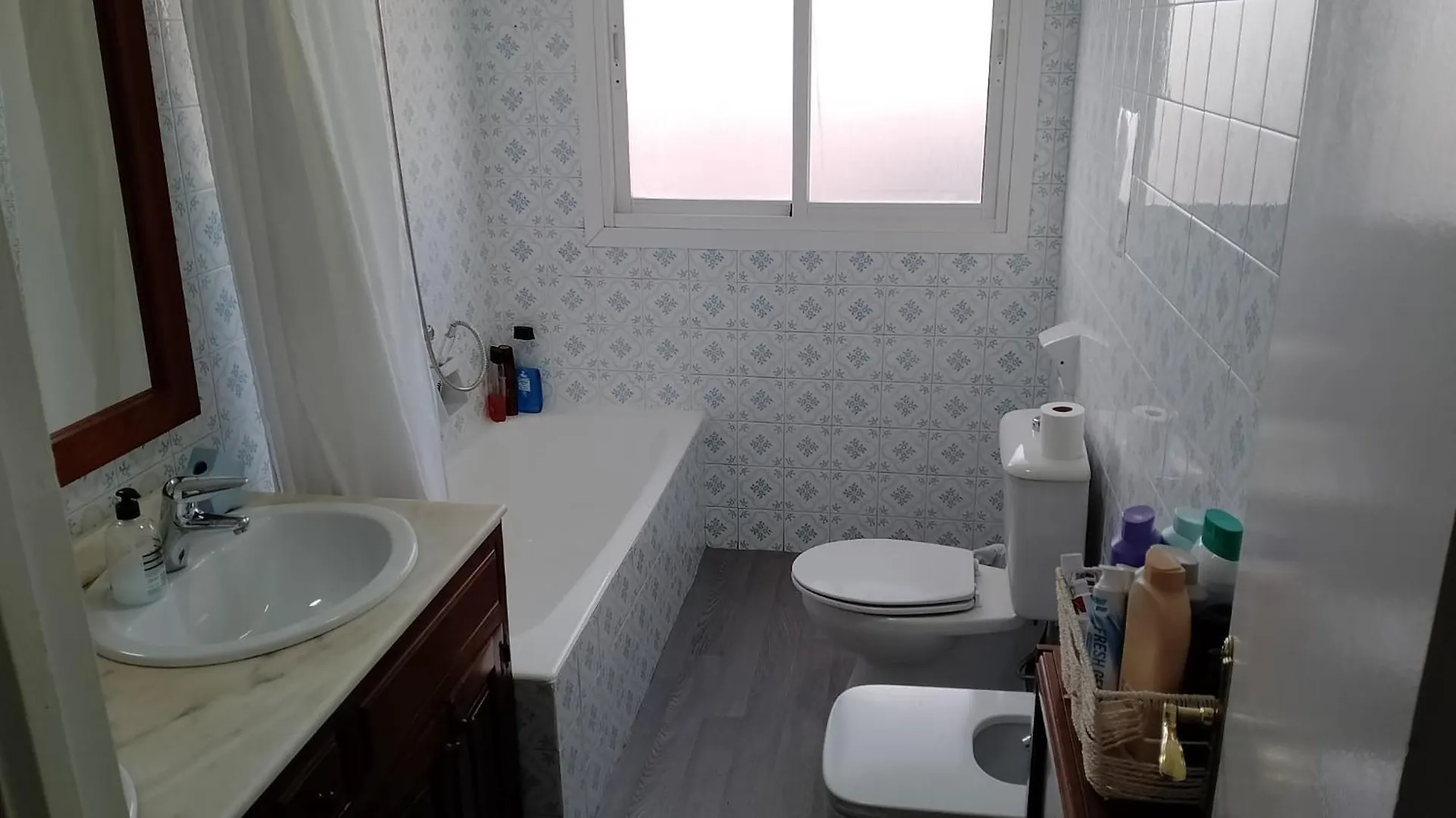 Habitacion Privada Centro Malaga Cerca De La Estacion De Tren Maria Zambrano Y Del Centro Historico Y De La Playa
